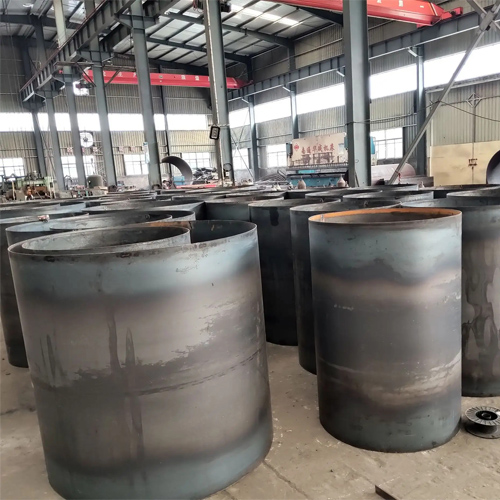 选择贺州钢护筒的材质时考虑哪些条件？